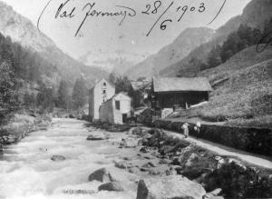 Mulattiera lungo il fiume a Ponte in località " In der Schmettu" (1903)
