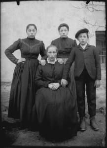 Ritratto di famiglia (1920)